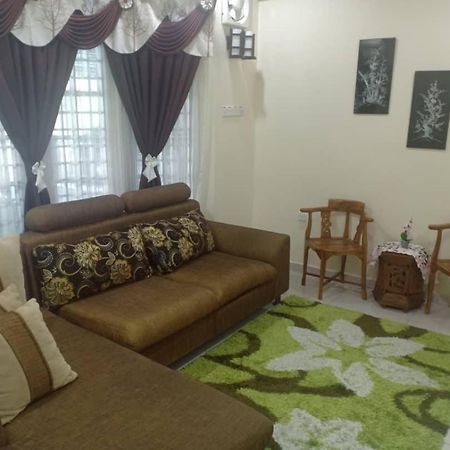 Kh Homestay Comfy N Calm Seri Manjung Exterior foto