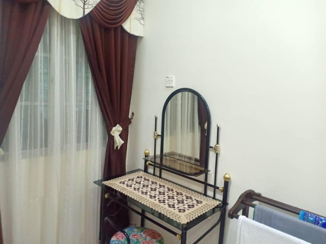 Kh Homestay Comfy N Calm Seri Manjung Exterior foto