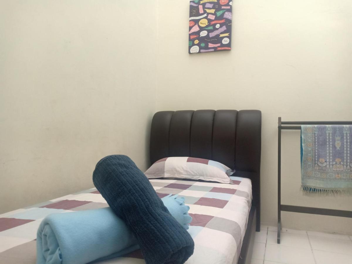 Kh Homestay Comfy N Calm Seri Manjung Exterior foto